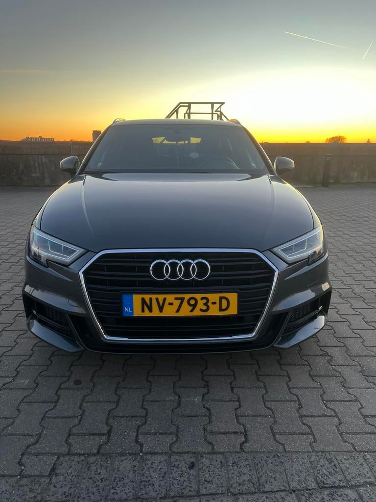 Audi A3 Sportback 3X S-line Automaat, Auto's, 4 cilinders, Origineel Nederlands, 1395 cc, 650 kg