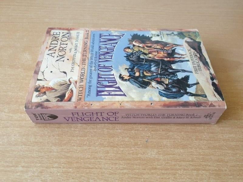 Andre Norton - Flight of Vengeance, Ophalen of Verzenden, Gelezen, Andre Norton