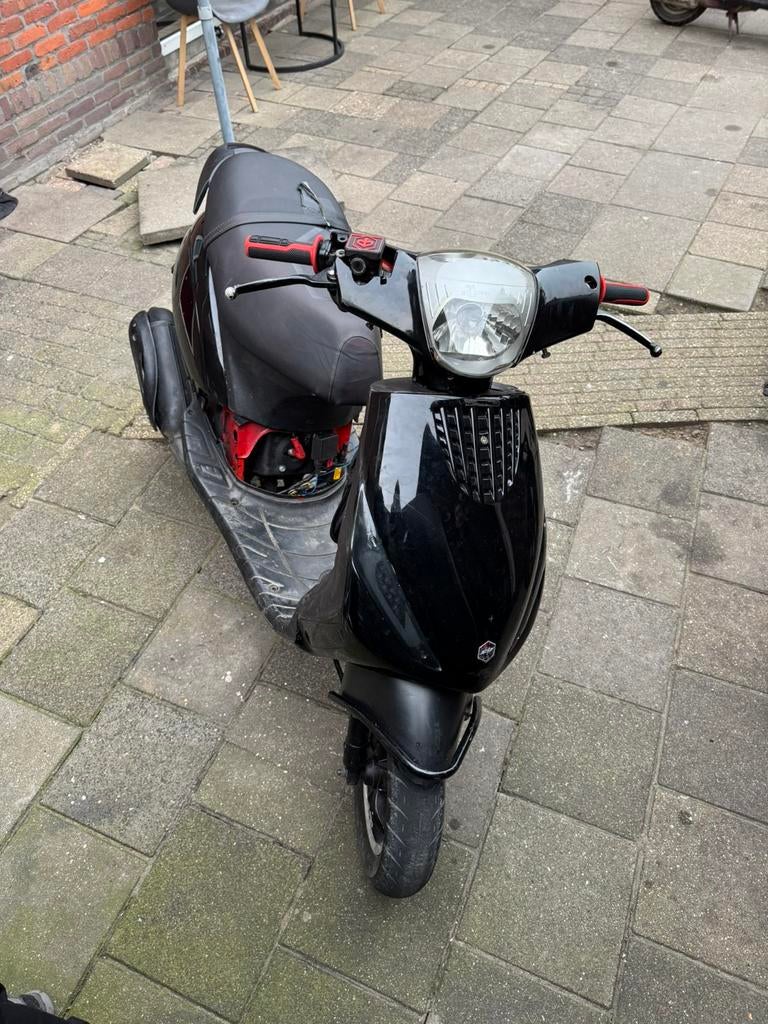 Zip 172cc ruilen, Fietsen en Brommers, Scooters | Piaggio, Ophalen, Zo goed als nieuw, Tweetakt, Zip