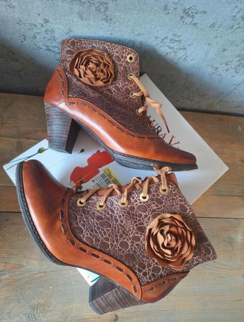 Laura Vita
Enkellaarsjes
Zgan
Maat 40, Kleding | Dames, Ophalen of Verzenden, Zo goed als nieuw, Bruin