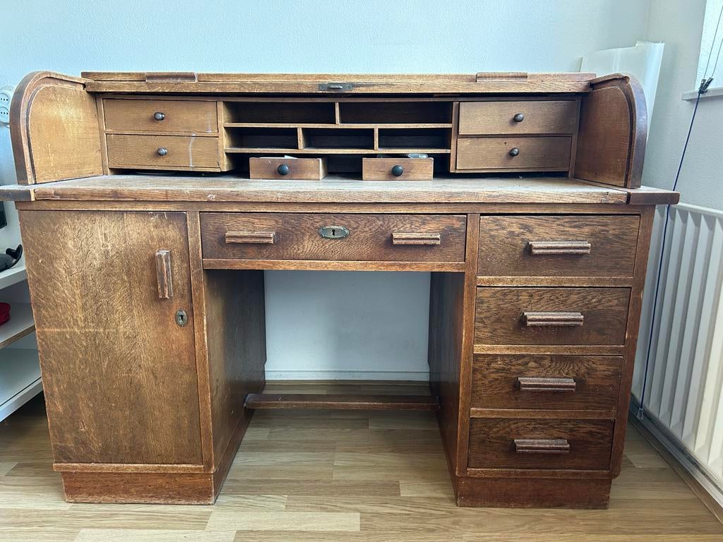 Oud bureau met rolluik, bovenstuk is los, Ophalen, Gebruikt