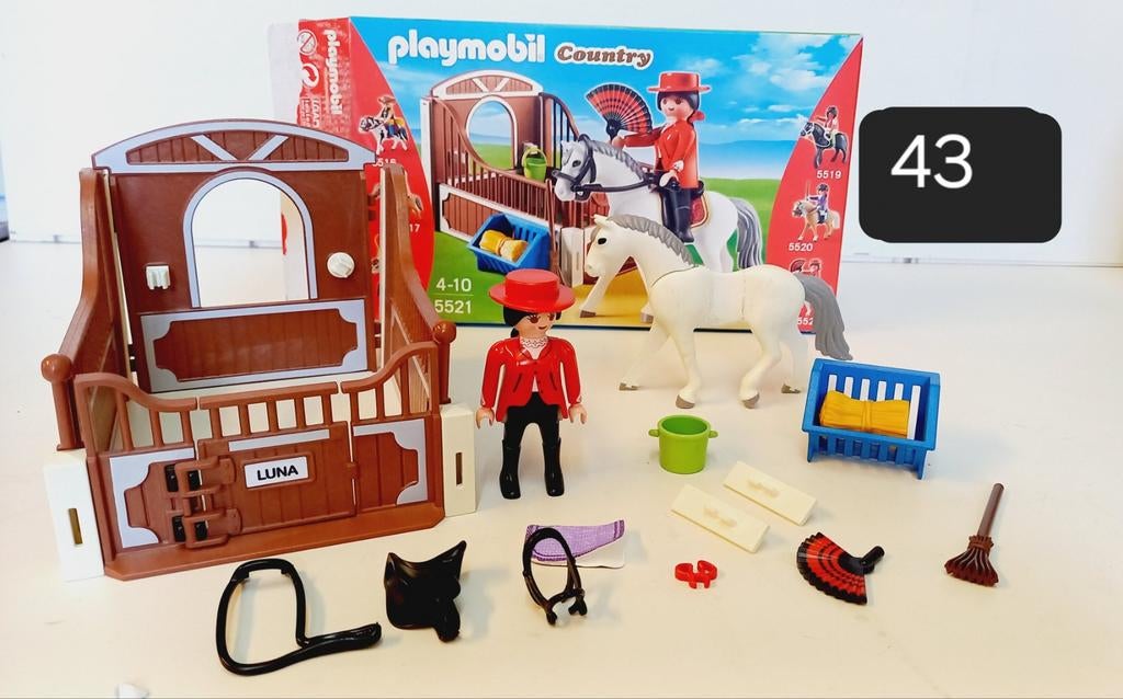 Playmobil paarden box compleet als nieuw in doos, Ophalen of Verzenden, Zo goed als nieuw, Complete set
