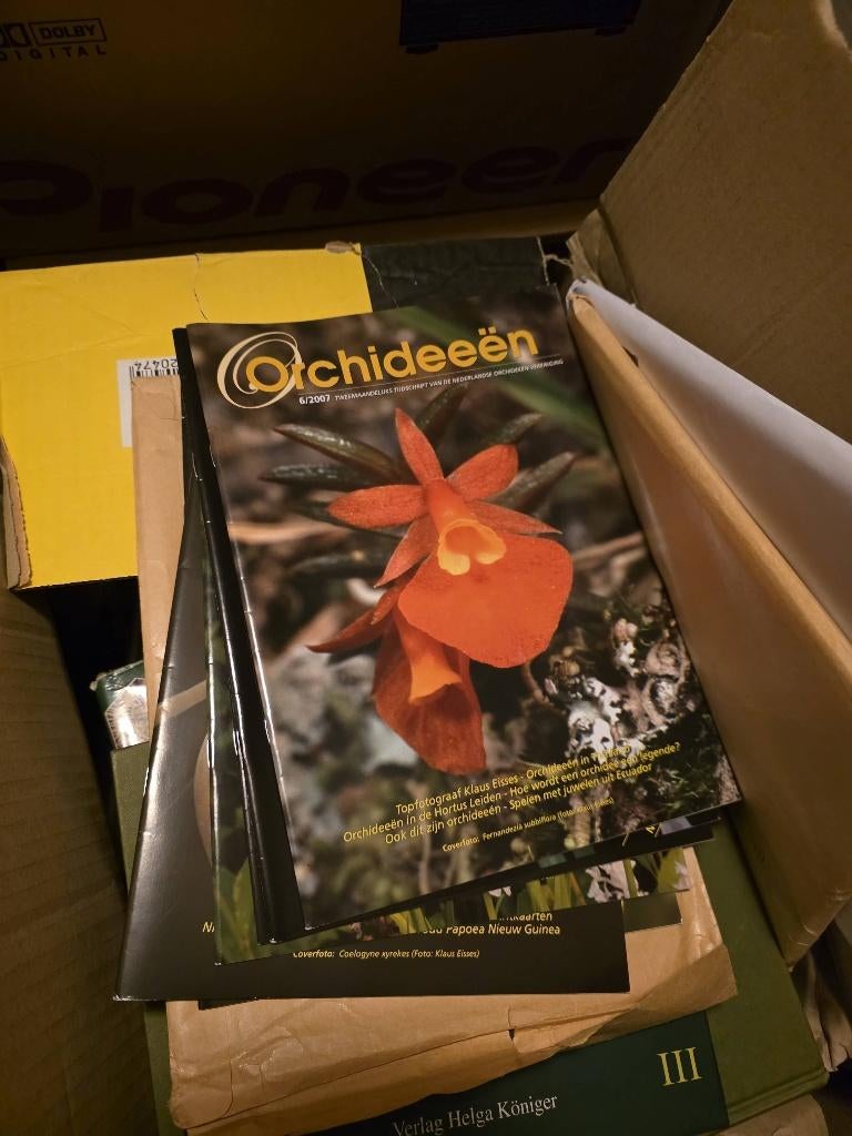 Orchideeën  boeken en maanbladen, Ophalen, Zo goed als nieuw