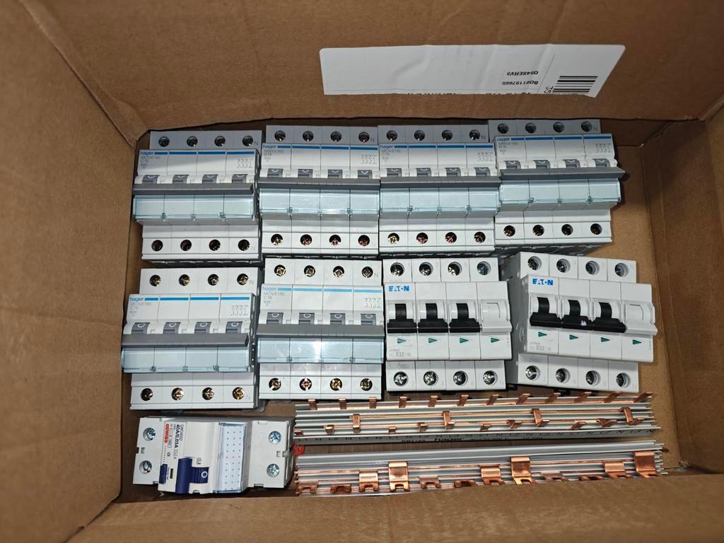 Diverse installatieautomaten en aardlekschakelaars, Doe-het-zelf en Verbouw, Ophalen of Verzenden, Overige typen