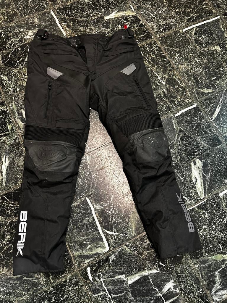 BERIK Race-Dep 2.0 motorbroek – maat 52 (L) – zwart, Motoren, Kleding | Motorkleding, Ophalen of Verzenden, Tweedehands, Broek | textiel