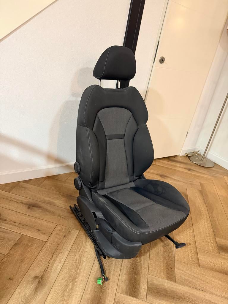 Audi A1 8X 5 deurs Bestuurdersstoel - Zwart, Auto-onderdelen, Interieur en Bekleding, Ophalen of Verzenden, Gebruikt, Audi
