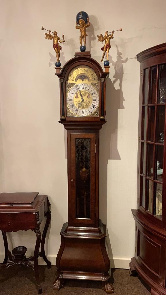 Gevraagd klokken, zilverwerk of laat uw woning ontruimen, Ophalen