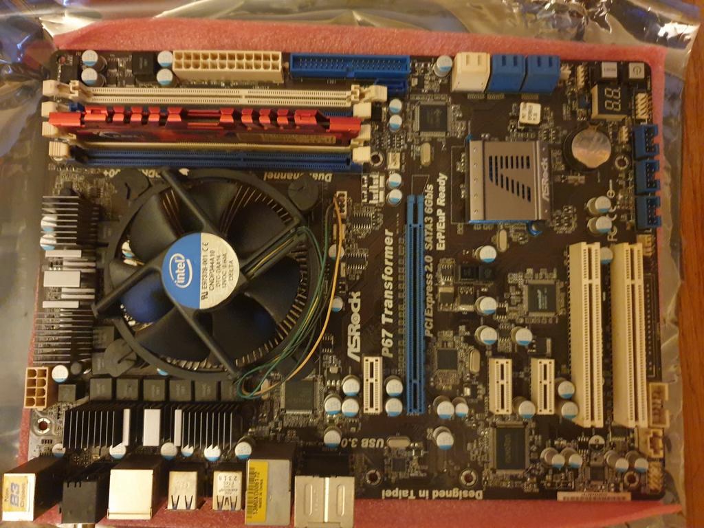 i7 860, 16GB RAM, Asrock P67 Transformer Moederbord, Computers en Software, Moederborden, Ophalen, Gebruikt, DDR3