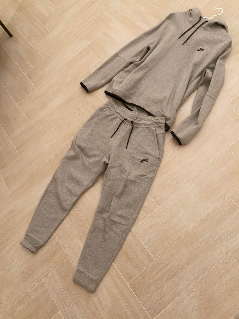Nike Tech Fleece Trainingspak Jogger Hoodie Maat M, Kleding | Heren, Ophalen of Verzenden, Zo goed als nieuw, Maat 46 (S) of kleiner