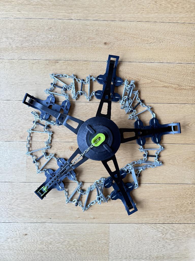 TE HUUR: Tractive U30 Sneeuwkettingen – SUV, Auto diversen, Ophalen, Zo goed als nieuw