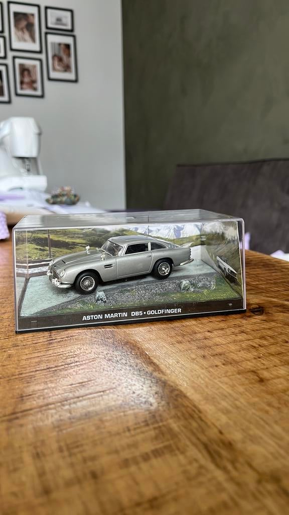 Aston Martin DB5 James Bond “Goldfinger”, Hobby en Vrije tijd, Modelauto's | 1:43, Ophalen of Verzenden, Zo goed als nieuw, Auto