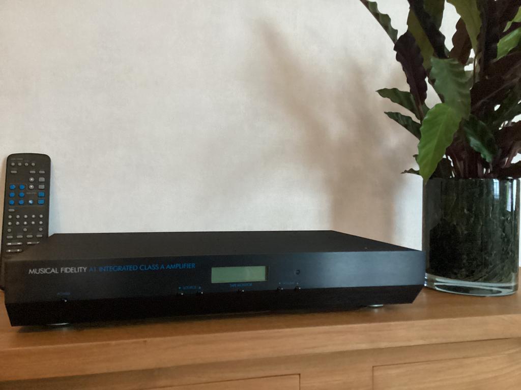 Musical Fidelity A1, klasse A, remote, inruil 🔥🔥, Ophalen, Zo goed als nieuw, Stereo, Marantz