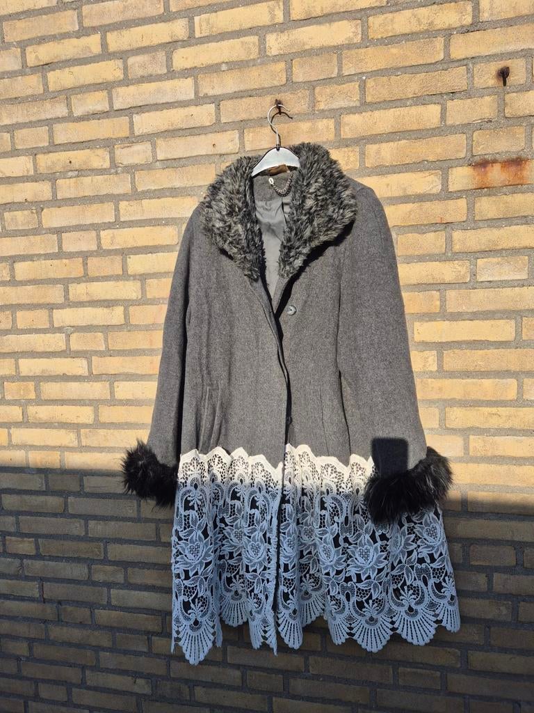 Grijze stoffen jas - Carnaval - Maat 48/XL, Kleding | Dames, Carnavalskleding en Feestkleding, Gedragen, Kleding, Carnaval, Maat 46/48 (XL) of groter