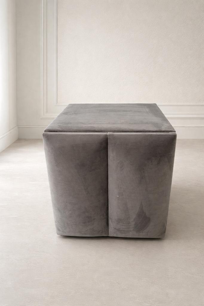 Luxe Velvet Nachtkastje Eric Kuster Stijl Grijs, Huis en Inrichting, Vierkant, Minder dan 50 cm, Ophalen of Verzenden, Zo goed als nieuw