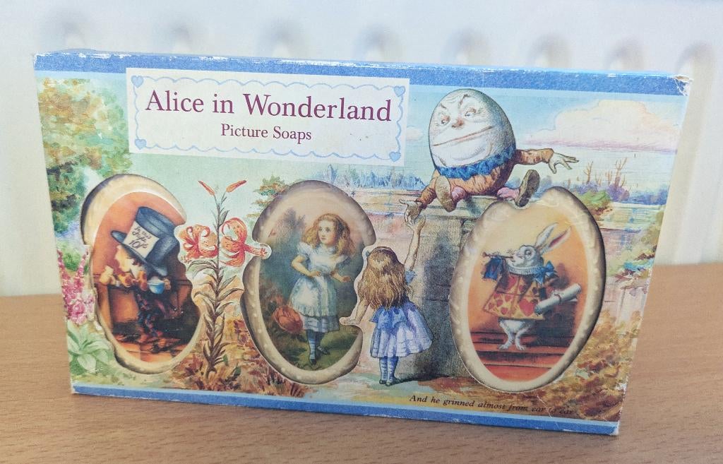 Alice in Wonderland picture soaps, Verzamelen, Overige Verzamelen, Zo goed als nieuw, Ophalen of Verzenden