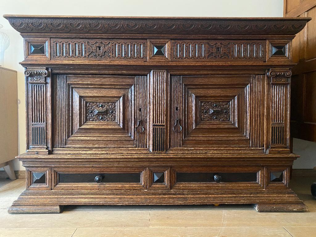 17e eeuwse antieke kerk kast, Ophalen