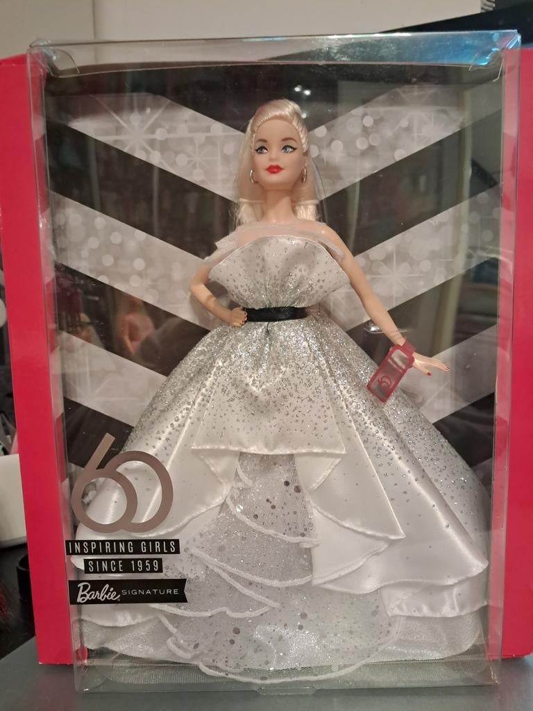 Barbie inspiring girls, Verzamelen, Ophalen of Verzenden, Zo goed als nieuw, Pop