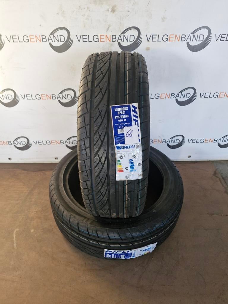 banden zomer winter 16 17 18 19 20 21 22 inch spikes, Band(en), Personenwagen, Zomerbanden, Ophalen