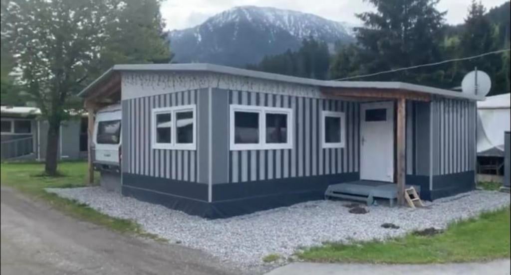 Te koop in brixen im thale , onze Ruime caravan /chalet, Particulier, Rondzit