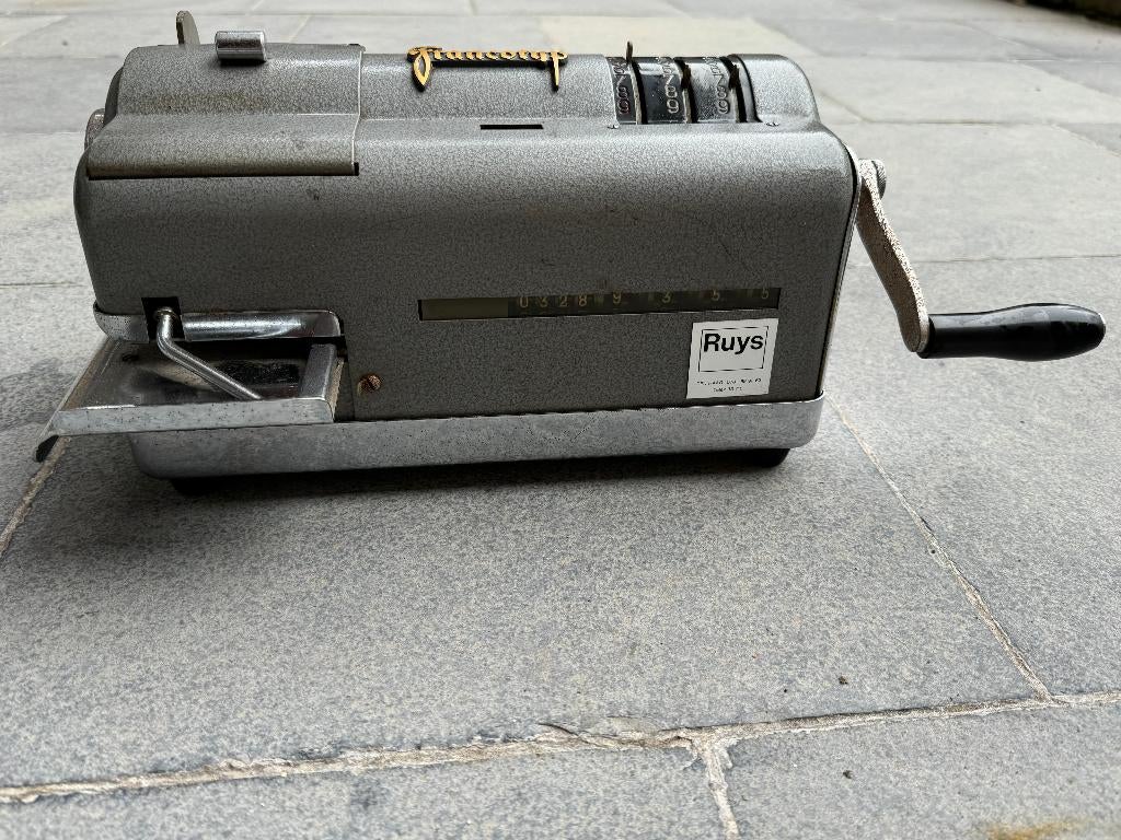 Frankeermachine, Ophalen