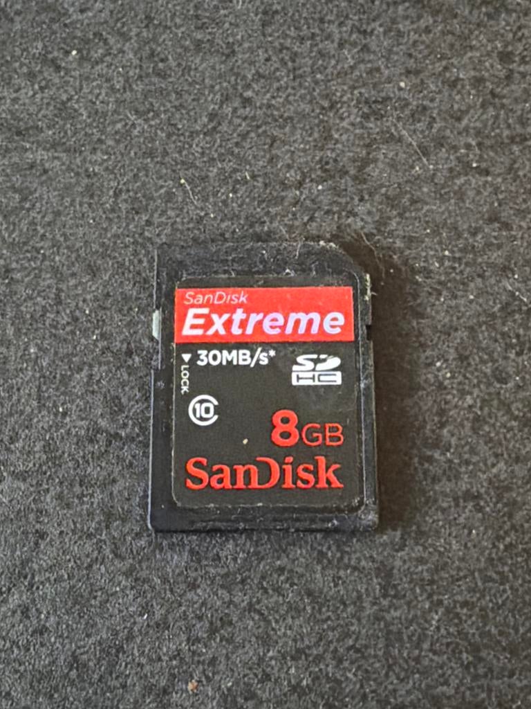 SanDisk Extreme 8GB SDHC geheugenkaart, 8 GB, Ophalen of Verzenden, Zo goed als nieuw, Fotocamera