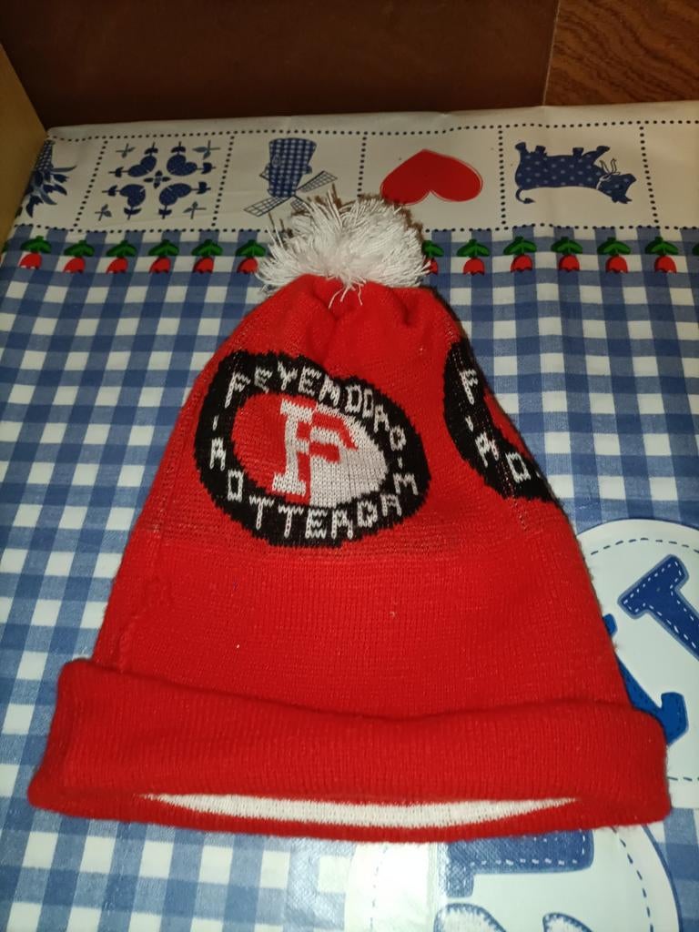Feijenoord muts Rotterdam, Verzamelen, Sportartikelen en Voetbal, Zo goed als nieuw, Pet of Muts, Ophalen of Verzenden