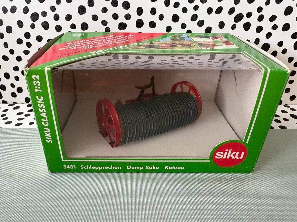 Sleephark werktuig Siku, Hobby en Vrije tijd, Modelauto's | 1:32, Ophalen of Verzenden, Zo goed als nieuw, Tractor of Landbouw