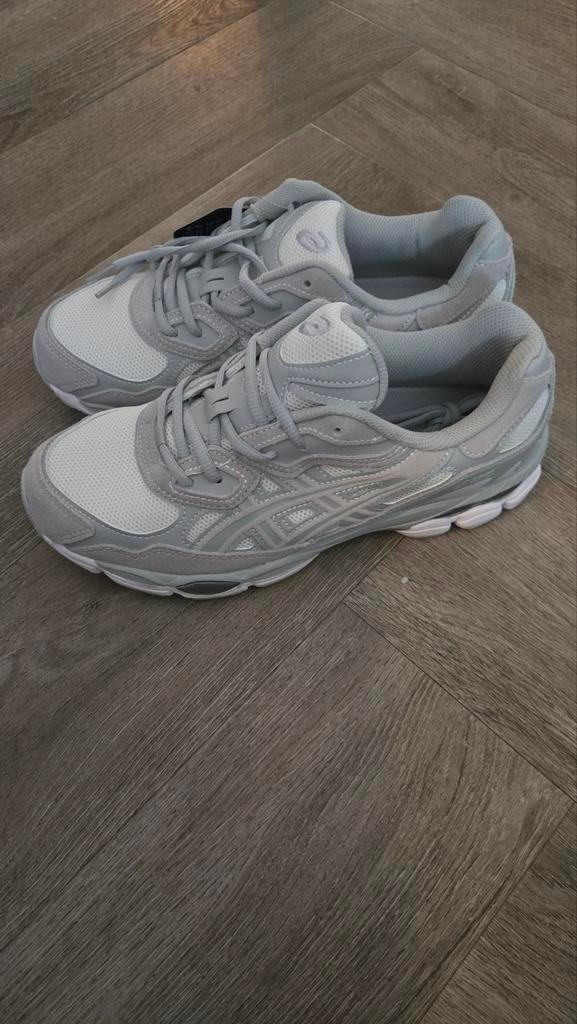 Asics Gel NYC - Maat 44 - Nieuw, Sport en Fitness, Loopsport en Atletiek, Hardloopschoenen, Nieuw, Ophalen of Verzenden, Hardlopen