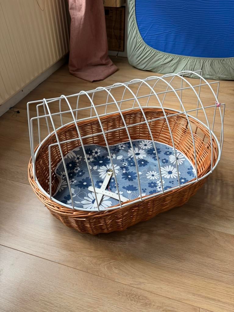 Hondenmand voor fiets, Dieren en Toebehoren, Hondenmanden, Zo goed als nieuw, Riet, Ophalen of Verzenden