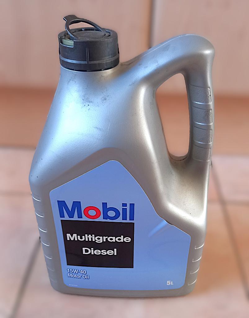 Ruime liter Mobil Multigrade Diesel SAE 15-W40 motorolie, Ophalen of Verzenden