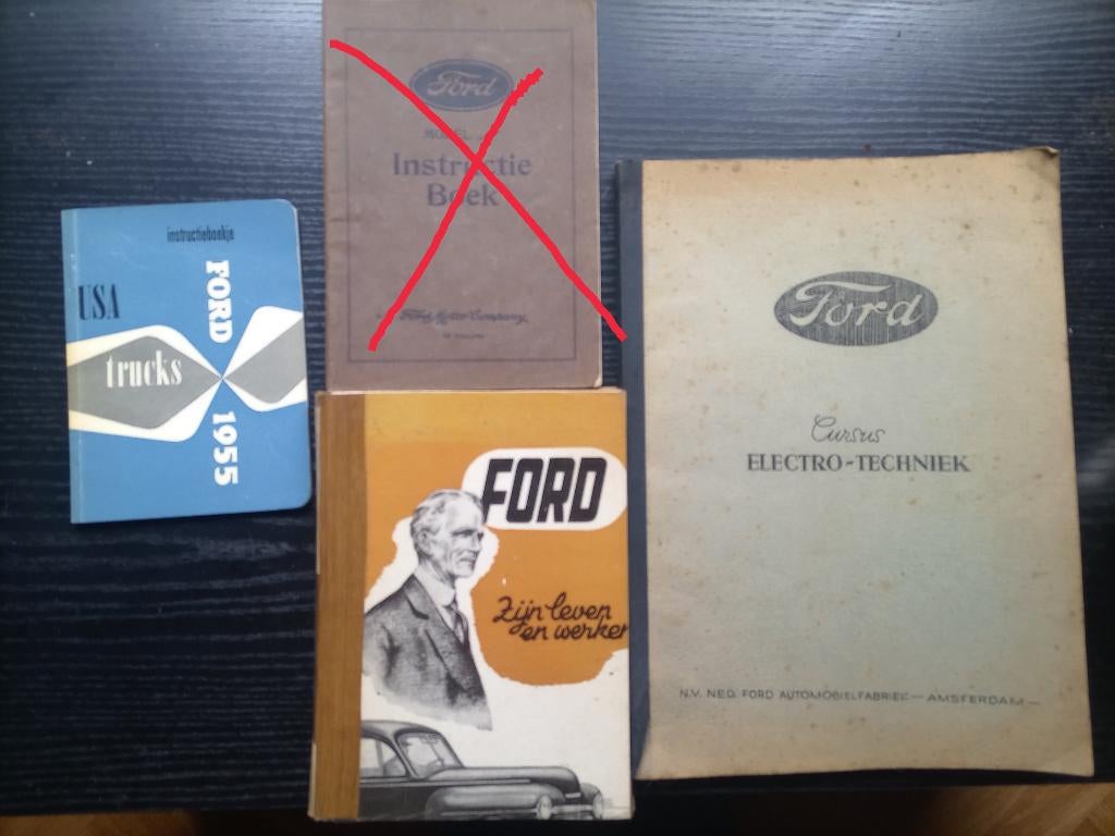 Ford oldtimer boekjes, Boeken, Auto's | Boeken, Ophalen of Verzenden, Gelezen, Algemeen
