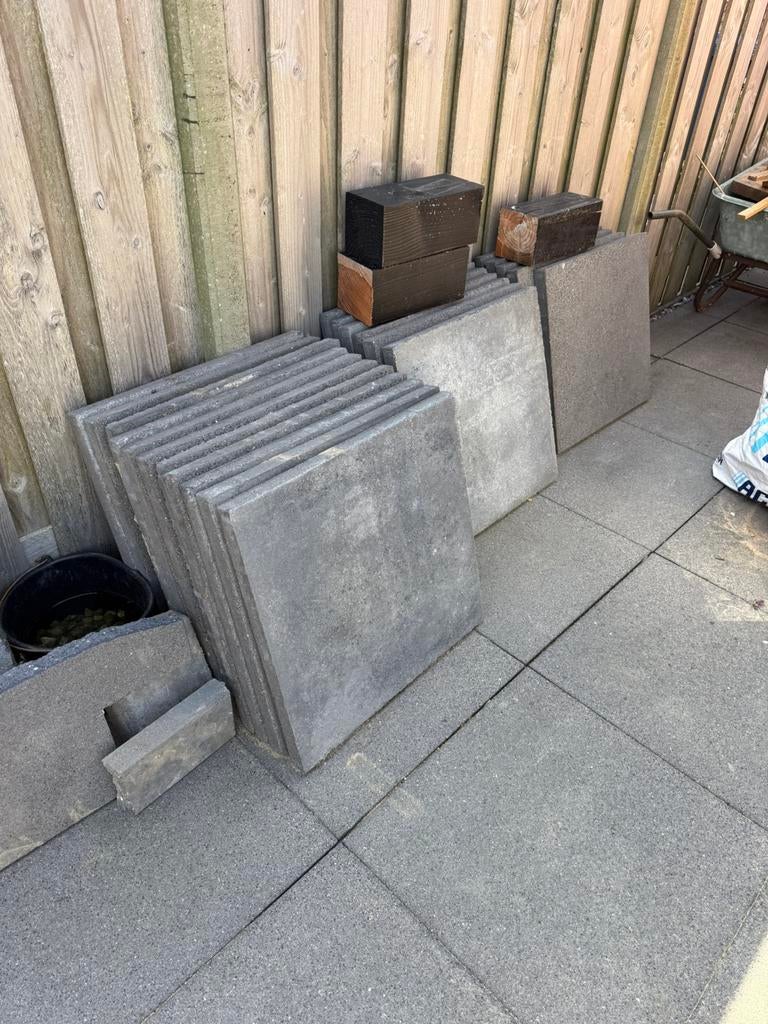 Antraciete betontegels (60x60) tegen een kleine vergoeding, Gebruikt, Ophalen of Verzenden, 10 m² of meer, Beton