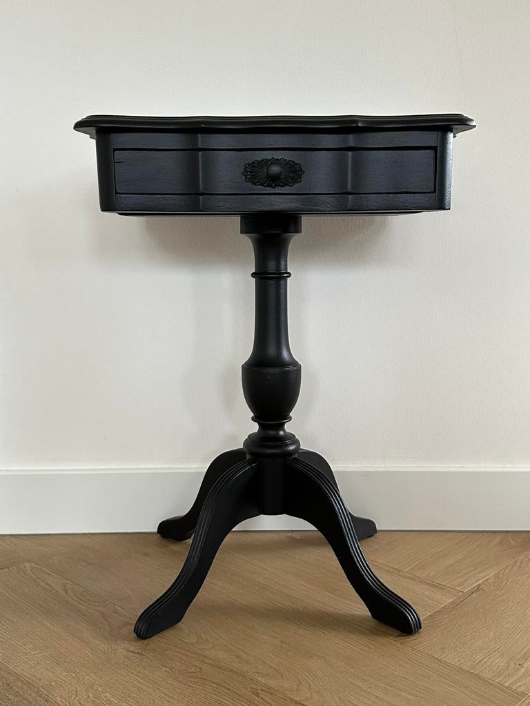 Zwart bijzettafeltje/ nachtkastje/ telefoonkastje, Ophalen, Zo goed als nieuw