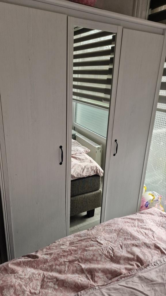 SONGESAND Kledingkast wit met spiegel 120x60x191 cm, Huis en Inrichting, Kasten | Kledingkasten, Gebruikt, 150 tot 200 cm, 100 tot 150 cm