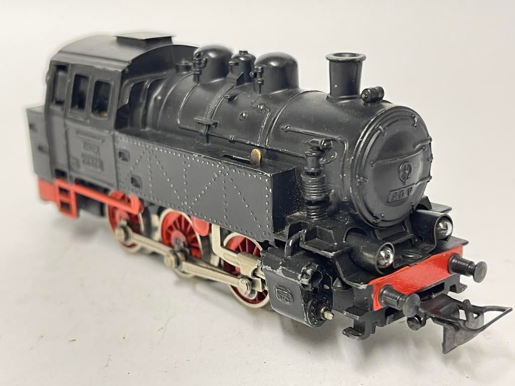 ** COLLECTORS ITEM ** RODE DOOS ** Märklin TM 800 **, Hobby en Vrije tijd, Modeltreinen | H0, Zo goed als nieuw, Locomotief, Wisselstroom
