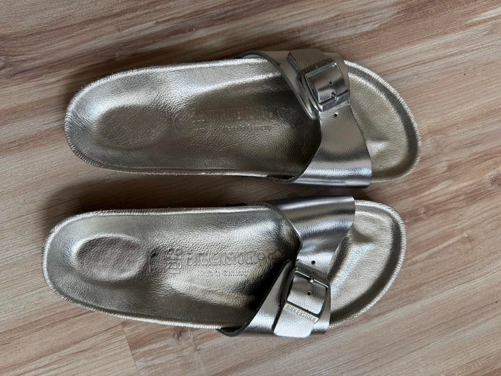 Birkenstock leren slippers zilver maat 39, Ophalen of Verzenden, Nieuw, Overige kleuren, Slippers