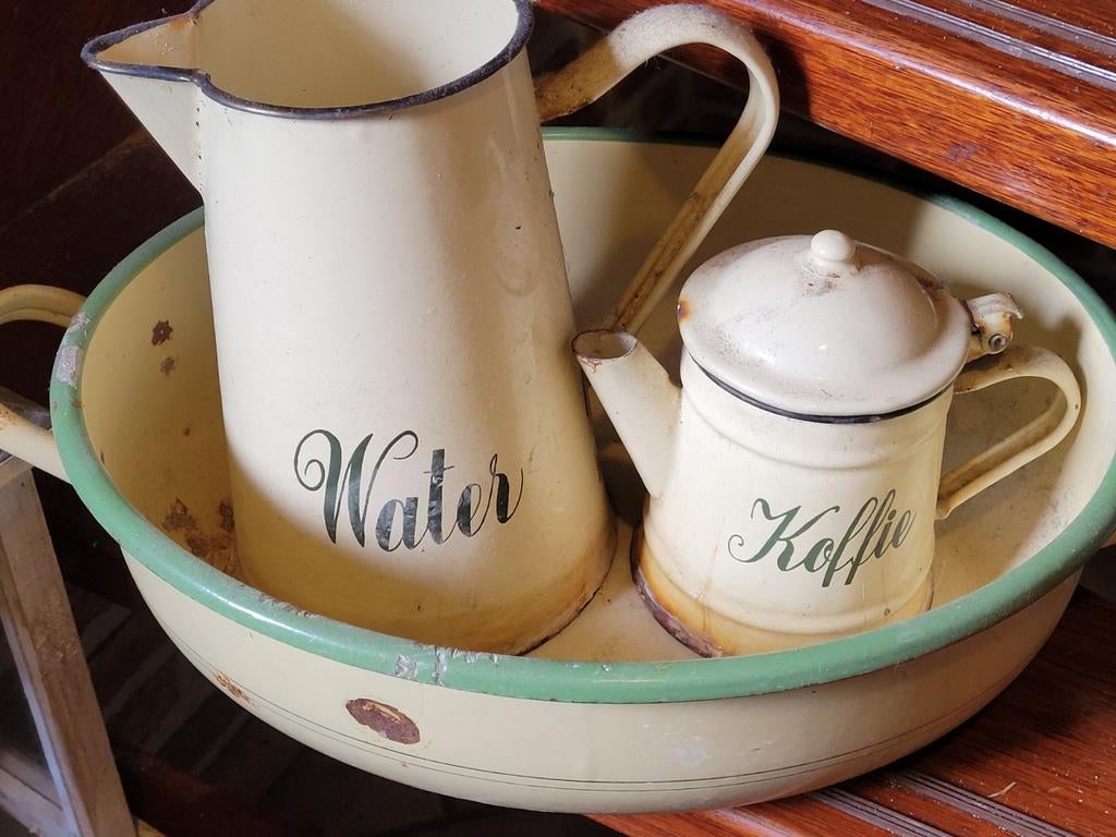 Emaille waterkan, koffiekan en schaal, Antiek en Kunst, Antiek | Emaille, Ophalen of Verzenden