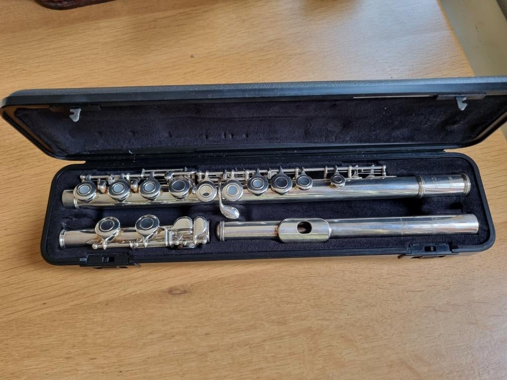 Yamaha 271 dwarsfluit met open kleppen, Muziek en Instrumenten, Blaasinstrumenten | Dwarsfluiten en Piccolo's, Ophalen of Verzenden