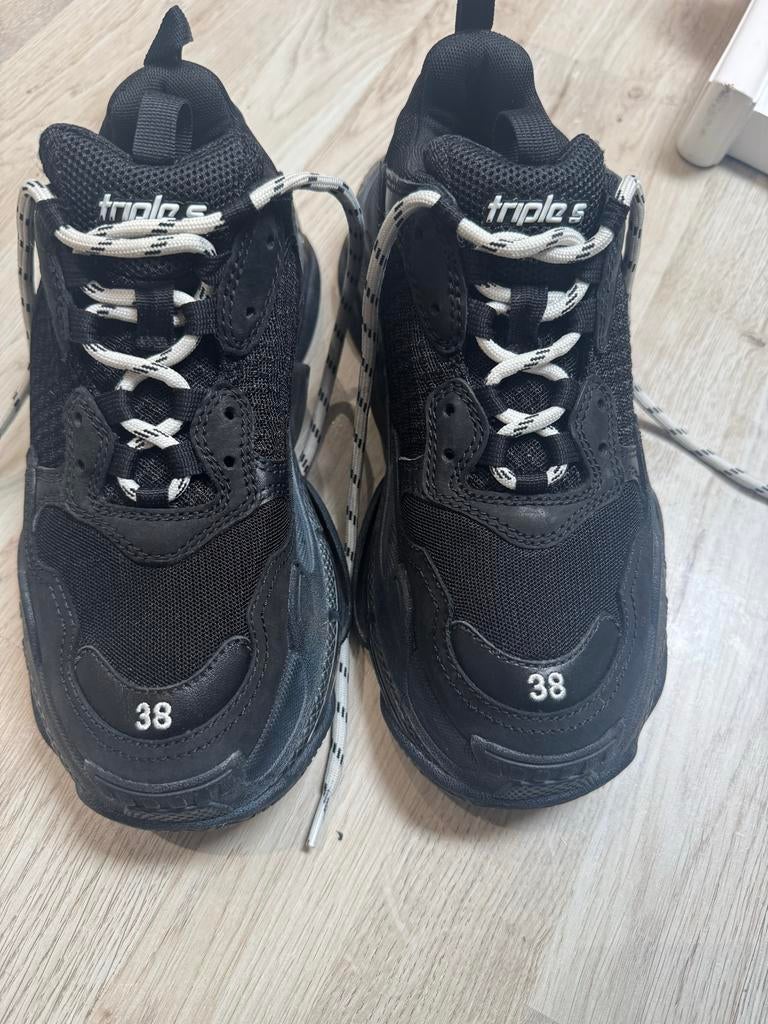 Balenciaga Triple S Sneakers Maat 38 Zwart, Ophalen of Verzenden, Zo goed als nieuw, Zwart, Sneakers of Gympen