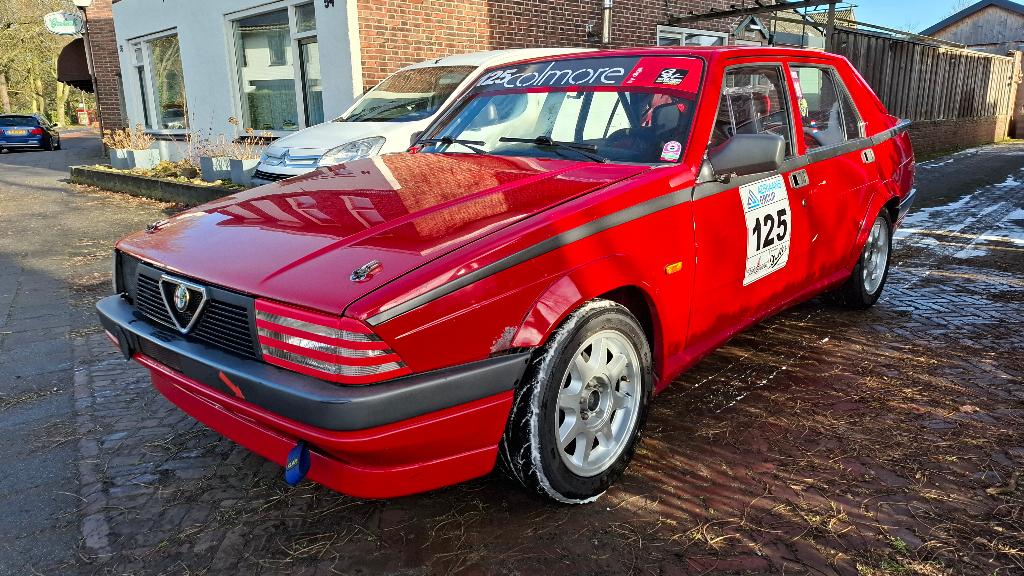 Alfa Romeo 75 2.0 TS - Raceauto, Auto's, Alfa Romeo, Achterwielaandrijving, Handgeschakeld, Particulier, Sedan