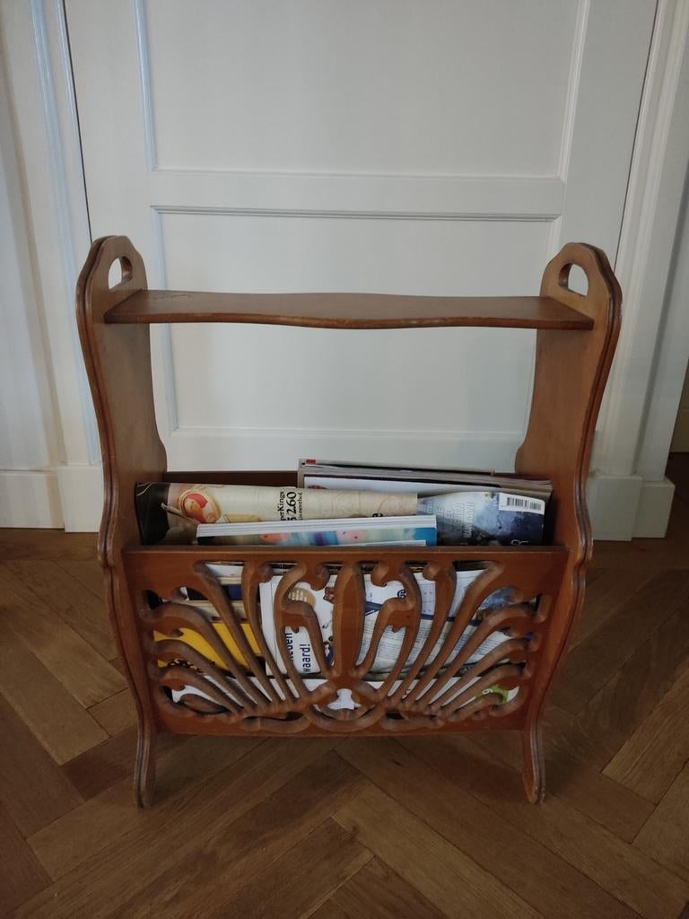 Vintage Retro houten krantenbak kranten rek., Huis en Inrichting, Woonaccessoires | Krantenbakken en Lectuurbakken, Ophalen of Verzenden