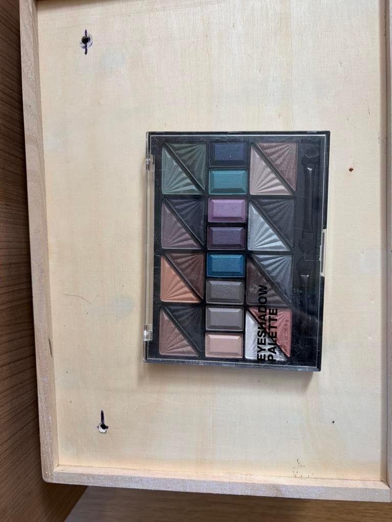 Ongebruikte oogschaduw, Nieuw, Ophalen of Verzenden, Make-up, Overige kleuren