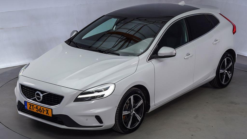 Volvo V40 1.5 T3 152PK Geartronic 2019 Wit, Auto's, Volvo, 1498 cc, 4 cilinders, 700 kg, Wit