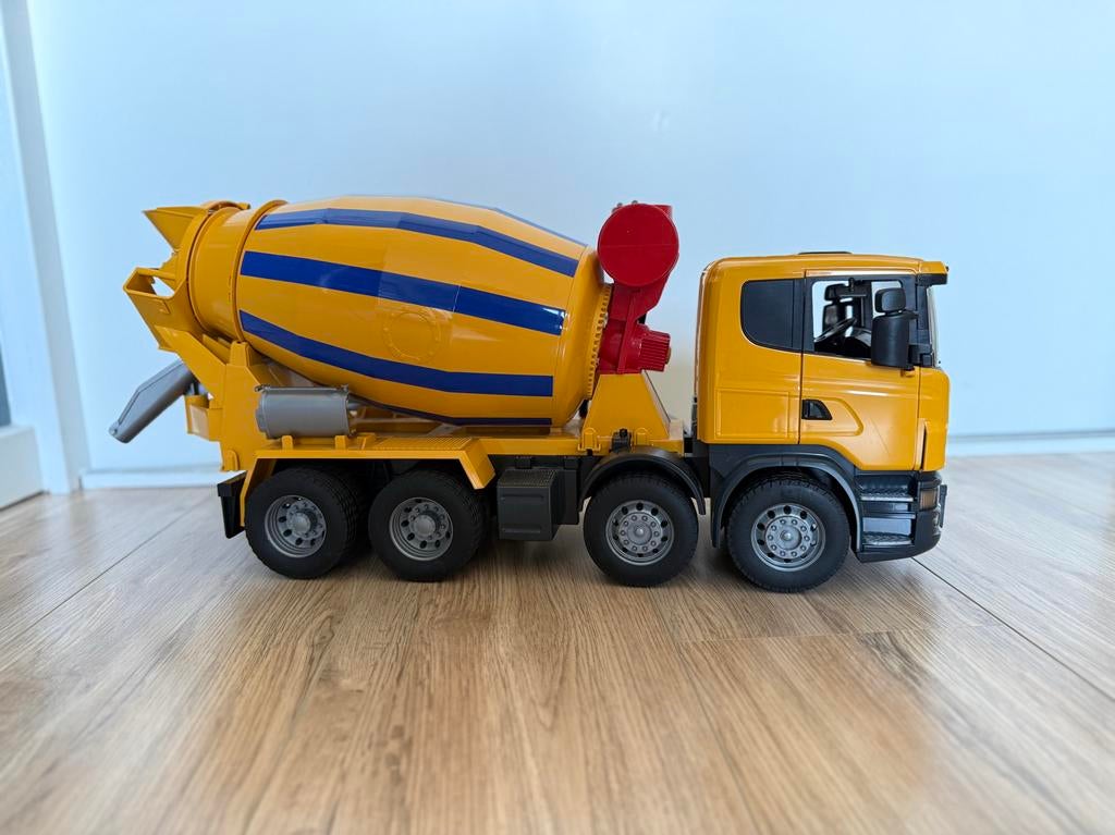 Bruder vrachtwagen. Cementwagen bruder 03554, Ophalen of Verzenden, Zo goed als nieuw