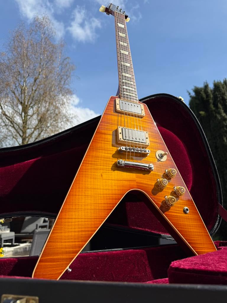 Gibson Custom Shop Flying V Standard Figured 3,2 kg!, Muziek en Instrumenten, Snaarinstrumenten | Gitaren | Elektrisch, Ophalen