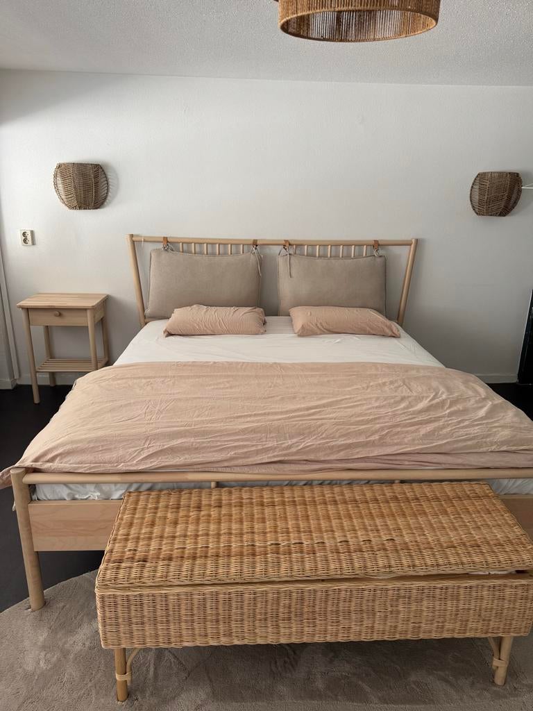 BJÖRKSNÄS Ikea bedframe met matras, Gebruikt, Tweepersoons, Ophalen of Verzenden, 180 cm