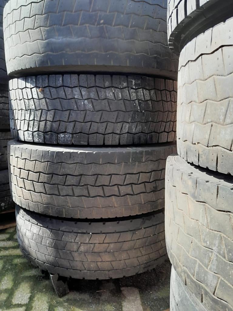 Truck- en opleggerbanden met velg, Ophalen of Verzenden, Overige merken, Overige Auto-onderdelen