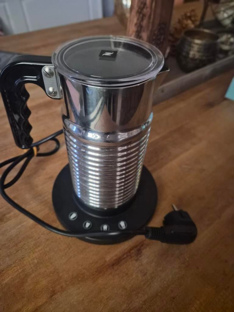 Nescafe melk opschuimer, Witgoed en Apparatuur, Melkopschuimers, Ophalen, Zo goed als nieuw