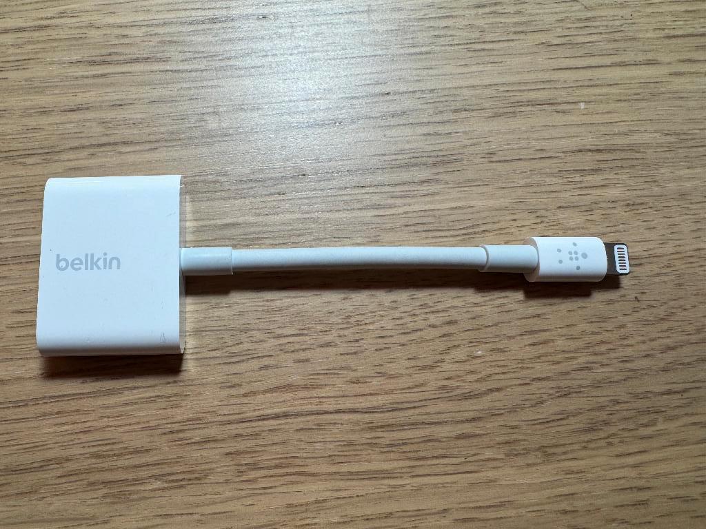 Belkin RockStar Lightning Audio + Charge Adapter, Ophalen of Verzenden, Zo goed als nieuw, Minder dan 2 meter, Overige kabels