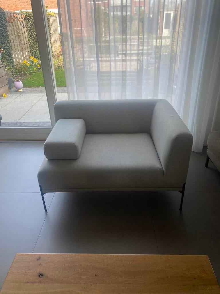 Bolia Caisa loveseat 1,5 zit offwhite zwarte pootjes, Ophalen, Tweepersoons, Zo goed als nieuw, Minder dan 150 cm